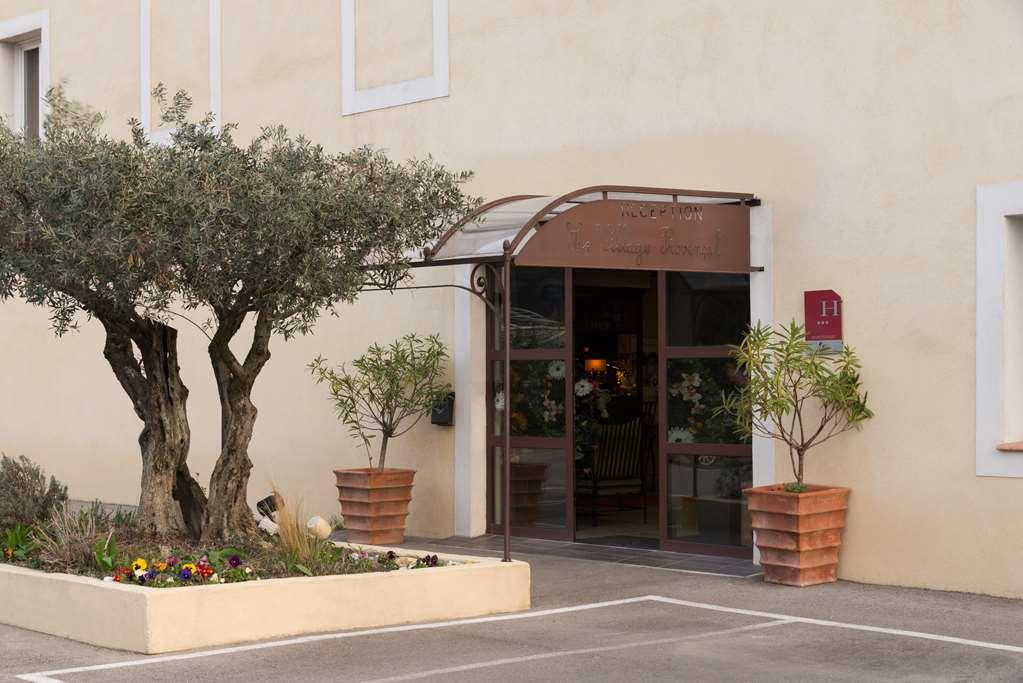 The Originals City, Hotel Le Village Provencal, Aix-En-Provence Nord Pertuis Exteriör bild